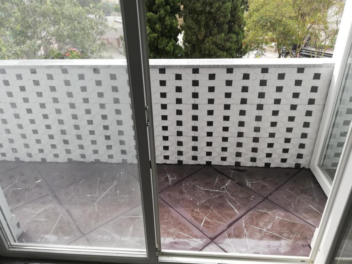 Modern Apartment Ana ロヴィニ エクステリア 写真