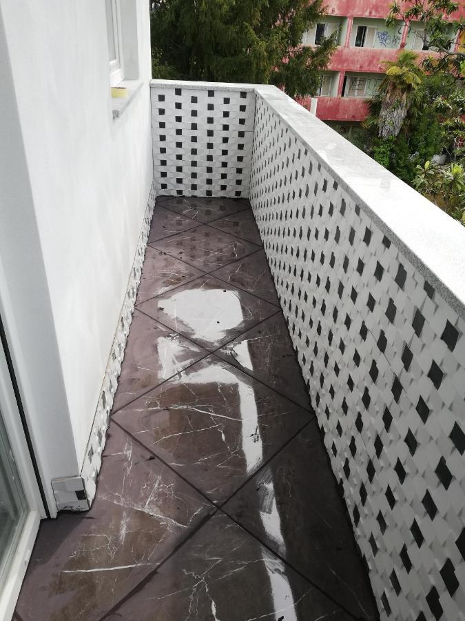 Modern Apartment Ana ロヴィニ エクステリア 写真